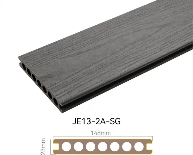 Composite Decking - Photo 4