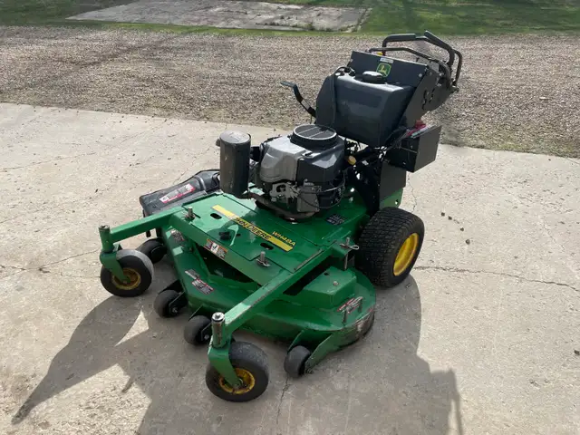 John Deere walk behind mower - Photo 2