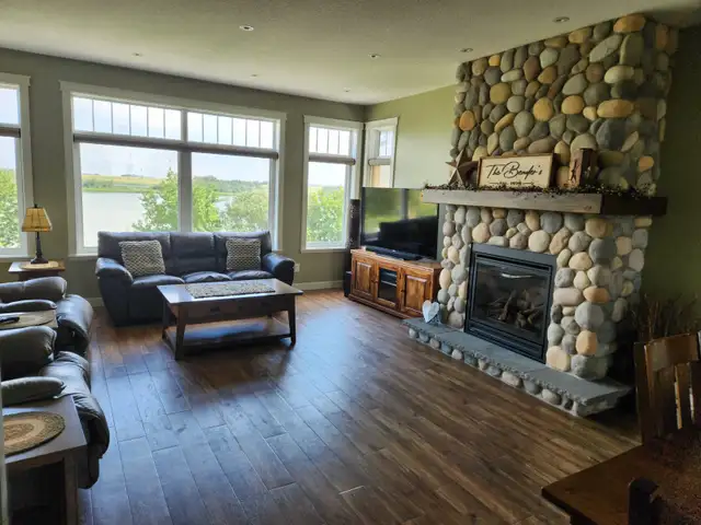 Lakefront House for Sale by Owner - Photo 5