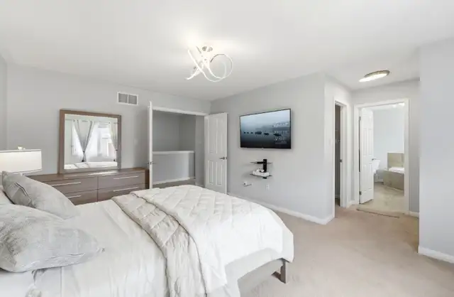 4 1 detached house in Milton. Tons of Upgrades - Photo 12