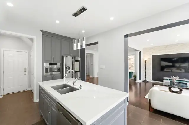 4 1 detached house in Milton. Tons of Upgrades - Photo 17