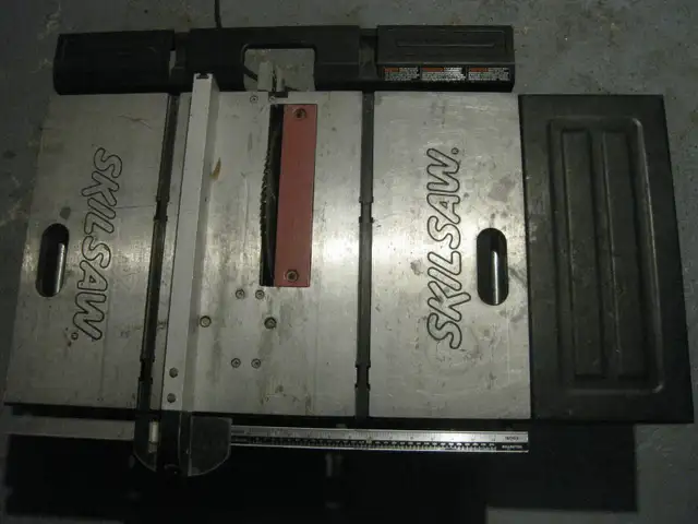 Table Saw - Photo 3