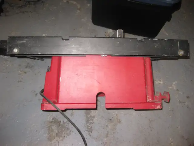 Table Saw - Photo 4