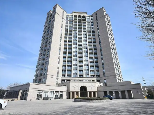 One bedroom   den newly renovated condo for rent in Mississauga