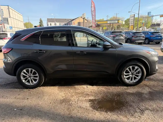 2020 Ford Escape SE AWD WE FINANCE ALL CREDIT APPLY NOW! - Photo 2