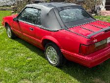1993 Ford Mustang - Photo 3