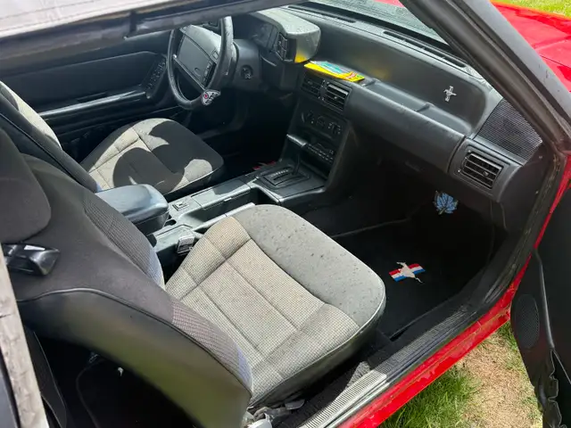 1993 Ford Mustang - Photo 6