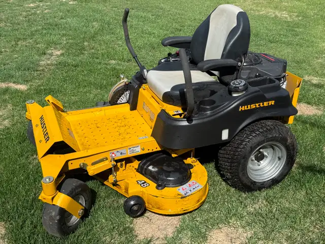 HUSTLER lawnmower