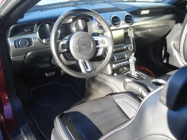 cars & vehicles - Photo 8