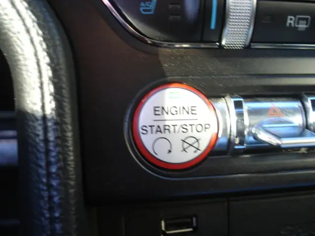 cars & vehicles - Photo 9
