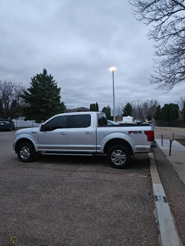 2018 Ford F150 - Photo 2