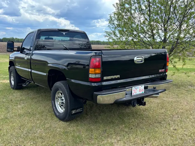 2006 GMC 2500 Duramax - Photo 2
