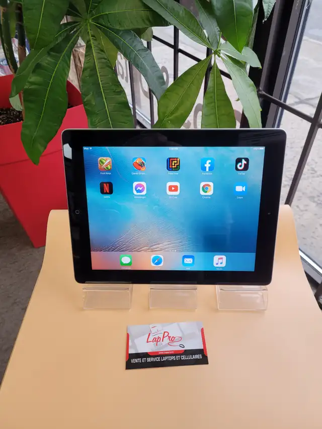 Apple iPad Air - Photo 2