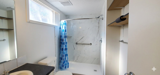 1 Bedroom 1 Bathroom Furnished Basement - Photo 8