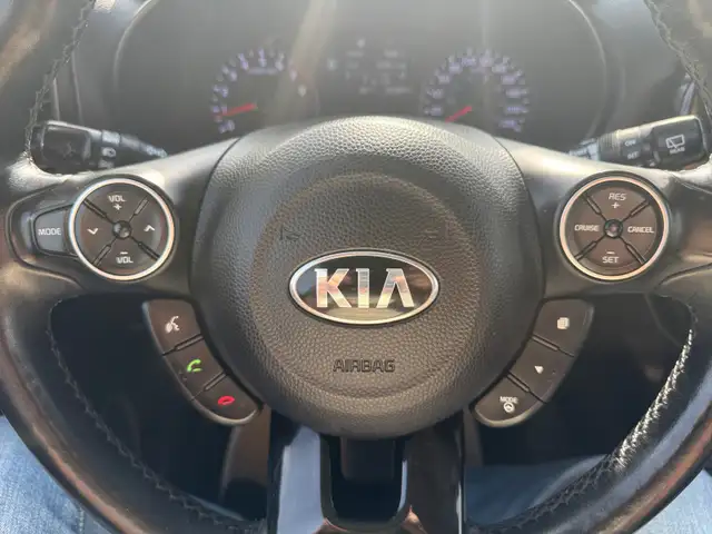 2015 Kia Soul Backup camera Heated seat Leather - Photo 16