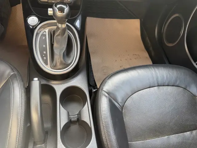 2015 Kia Soul Backup camera Heated seat Leather - Photo 18