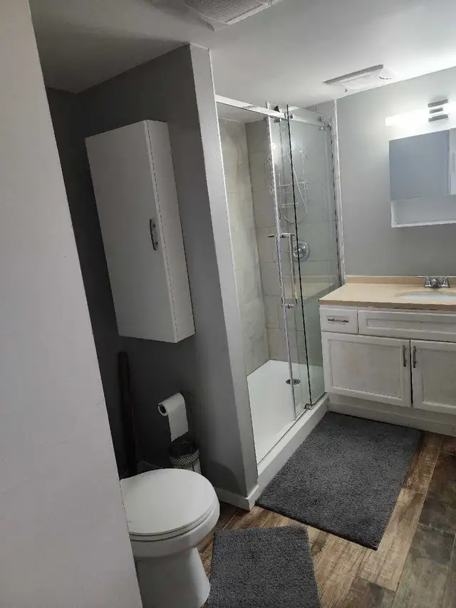Basement apartment or Rooms for rent - Photo 6