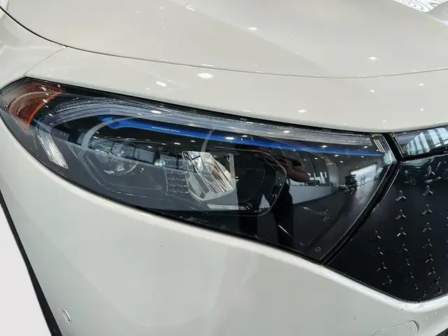 2024 Mercedes-Benz EQB300 4MATIC SUV - Photo 17