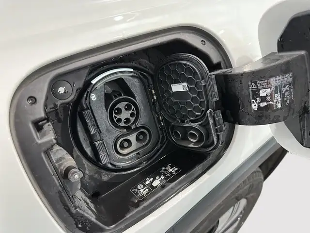 2024 Mercedes-Benz EQB300 4MATIC SUV - Photo 19