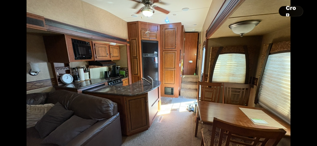 5 th wheel travel trailer. - Photo 6