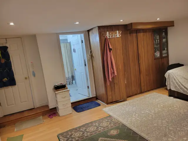 Large Room with Private Ensuite Bathroom for Rent – North York - Photo 3
