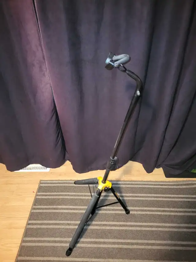 Cello with stand - Photo 3