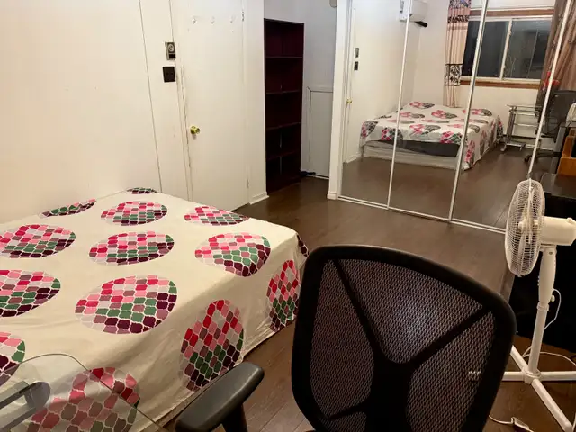 Room (prime) with a washroom on the 2nd floor - Photo 7