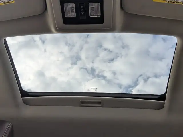 2017 Ram 3500 Longhorn 5.7L/Touch Nav/Sunroof/Camera - Photo 2