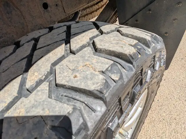 2017 Ram 3500 Longhorn 5.7L/Touch Nav/Sunroof/Camera - Photo 20