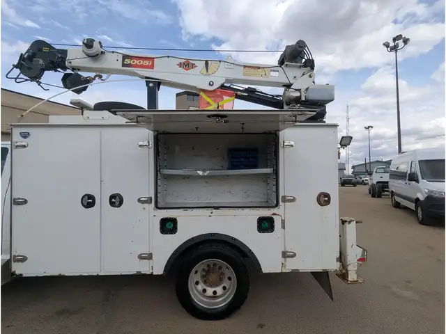 2017 Ram 5500 Service Body/Touch Media/DVD/Camera - Photo 19
