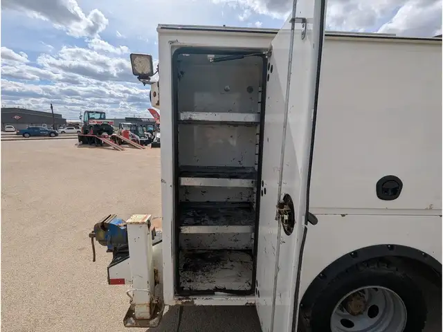 2017 Ram 5500 Service Body/Touch Media/DVD/Camera - Photo 22