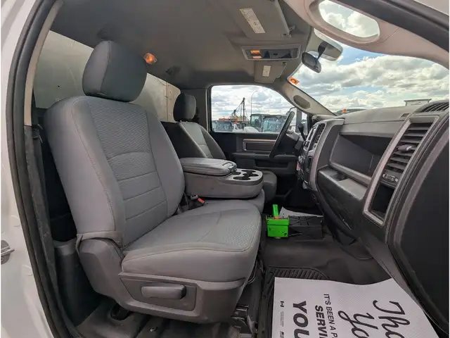 2017 Ram 5500 Service Body/Touch Media/DVD/Camera - Photo 26