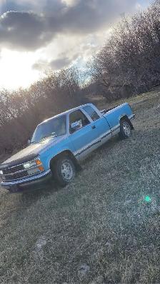 Parts or fixer upper truck