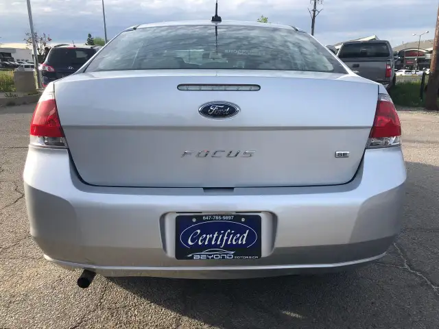 2010 Ford Focus SE CERTIFIED WITH 3 YEARS WARRANTY INCLUDED. - Photo 6