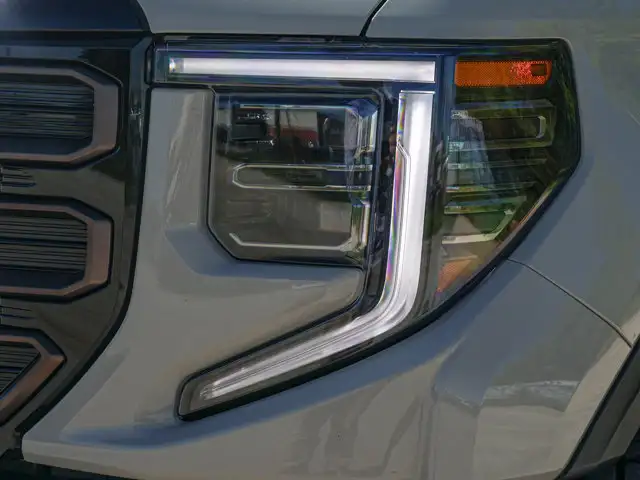 2026 GMC Sierra 1500 AT4X- Sunroof - Cooled / Heated Seats - Photo 8
