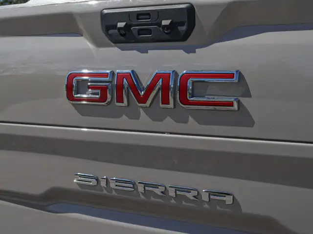 2026 GMC Sierra 1500 AT4X- Sunroof - Cooled / Heated Seats - Photo 15