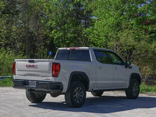 2026 GMC Sierra 1500 AT4X- Sunroof - Cooled / Heated Seats - Photo 17