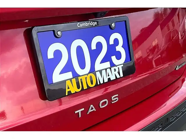 2023 Volkswagen Taos AWD | LEATHER | NAV | PANORAMIC SUNROOF | - Photo 8