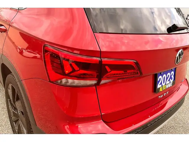 2023 Volkswagen Taos AWD | LEATHER | NAV | PANORAMIC SUNROOF | - Photo 9