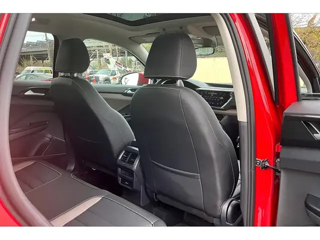2023 Volkswagen Taos AWD | LEATHER | NAV | PANORAMIC SUNROOF | - Photo 22