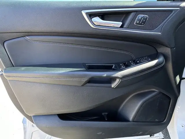 2017 Ford Edge - Photo 10