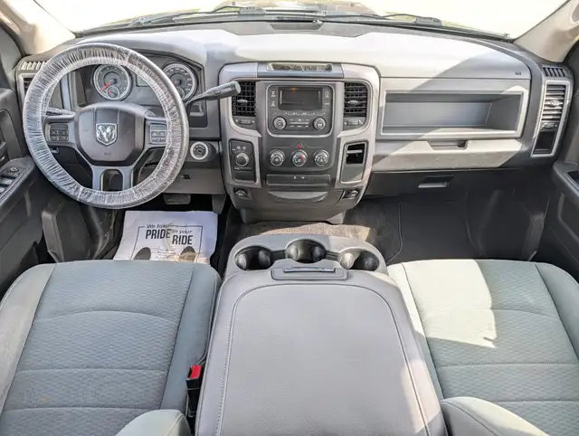 2017 Ram 1500 4WD Crew Cab 140.5' ST | Clean title! CERTIFIED - Photo 11