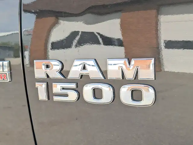 2017 Ram 1500 4WD Crew Cab 140.5' ST | Clean title! CERTIFIED - Photo 13