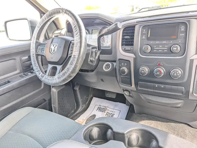 2017 Ram 1500 4WD Crew Cab 140.5' ST | Clean title! CERTIFIED - Photo 16