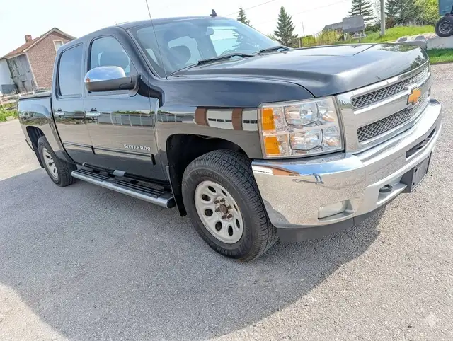 2013 Chevrolet Silverado 1500 4WD Crew Cab 143.5' LT | One owner - Photo 3