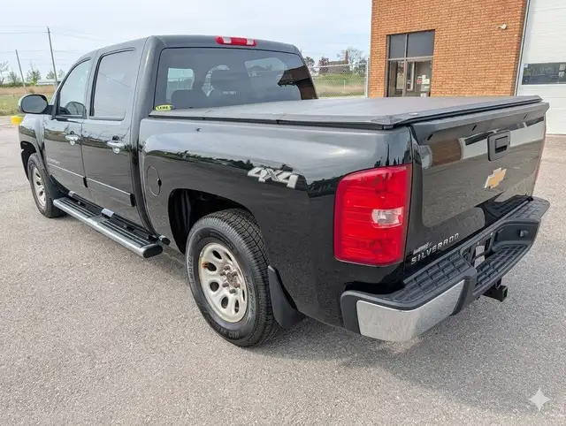 2013 Chevrolet Silverado 1500 4WD Crew Cab 143.5' LT | One owner - Photo 5