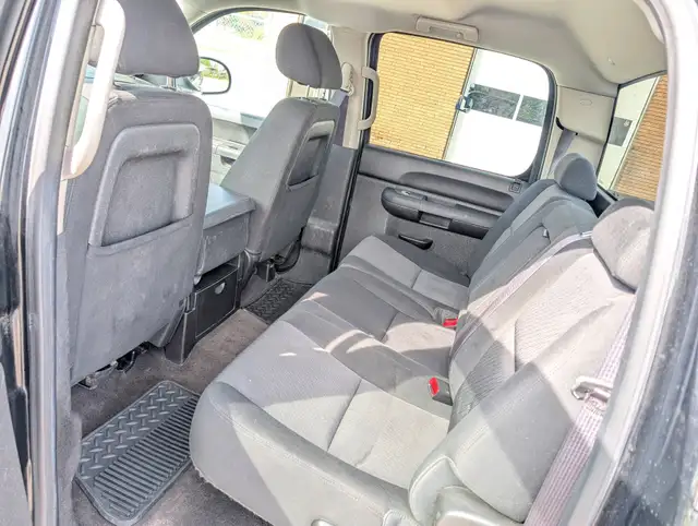 2013 Chevrolet Silverado 1500 4WD Crew Cab 143.5' LT | One owner - Photo 8