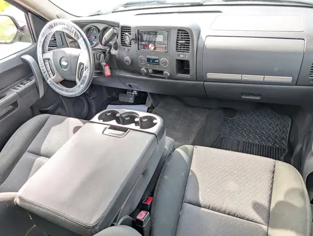 2013 Chevrolet Silverado 1500 4WD Crew Cab 143.5' LT | One owner - Photo 11