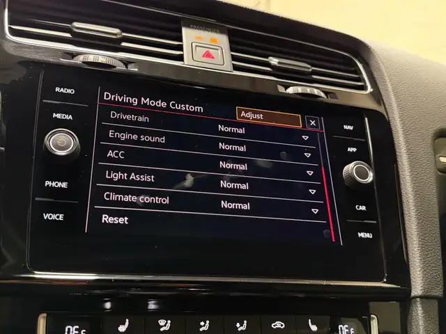 2021 Volkswagen Golf GTI AUTOBAHN|FENDER SOUND - SUNROOF - PADDL - Photo 21