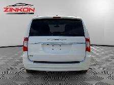 2016 Chrysler Town & Country TOURING-L | CLEAN CARFAX | LEATHER - Photo 4